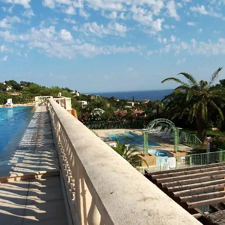 Appartement Cosy A Roquebrune-Sur-Argens Avec Piscine - 34 M² Apartamento *