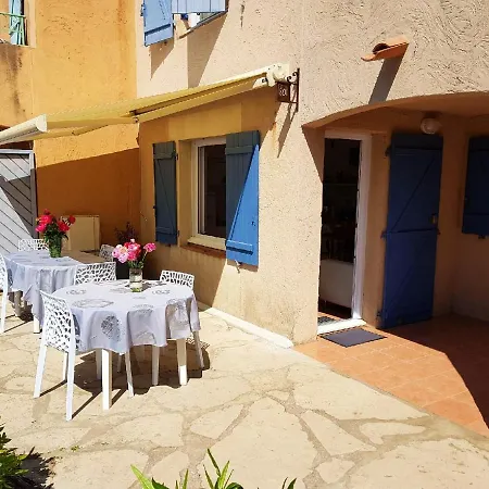 Appartement Cosy A Roquebrune-Sur-Argens Avec Piscine - 34 M² Apartamento