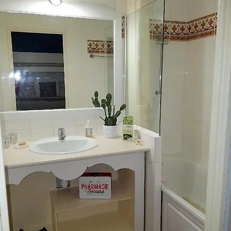Apartamento Appartement Cosy A Roquebrune-Sur-Argens Avec Piscine - 34 M² *